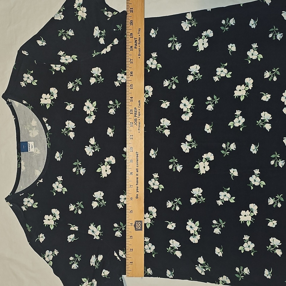 Old Navy Women's Large Luxe Crew-Neck Blue Floral Top Used - Picture 8 of 10